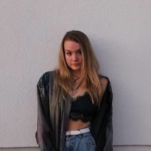 Meet your Posher, Megan